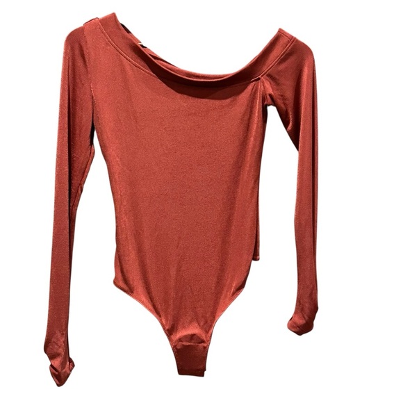 NWT Free People That's Hot Bodysuit Off The Shoulder Red Clover Size Small NEW - Picture 2 of 10